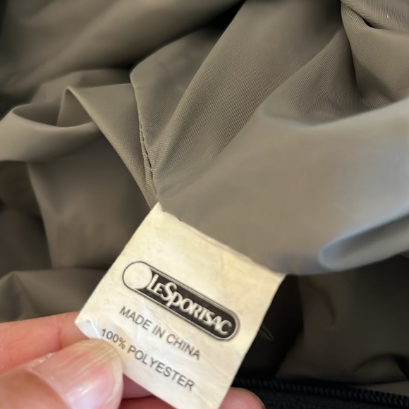 VGUC Lesportsac Blue Butterfly caterpillar pattern zip tote - Picture 10 of 10